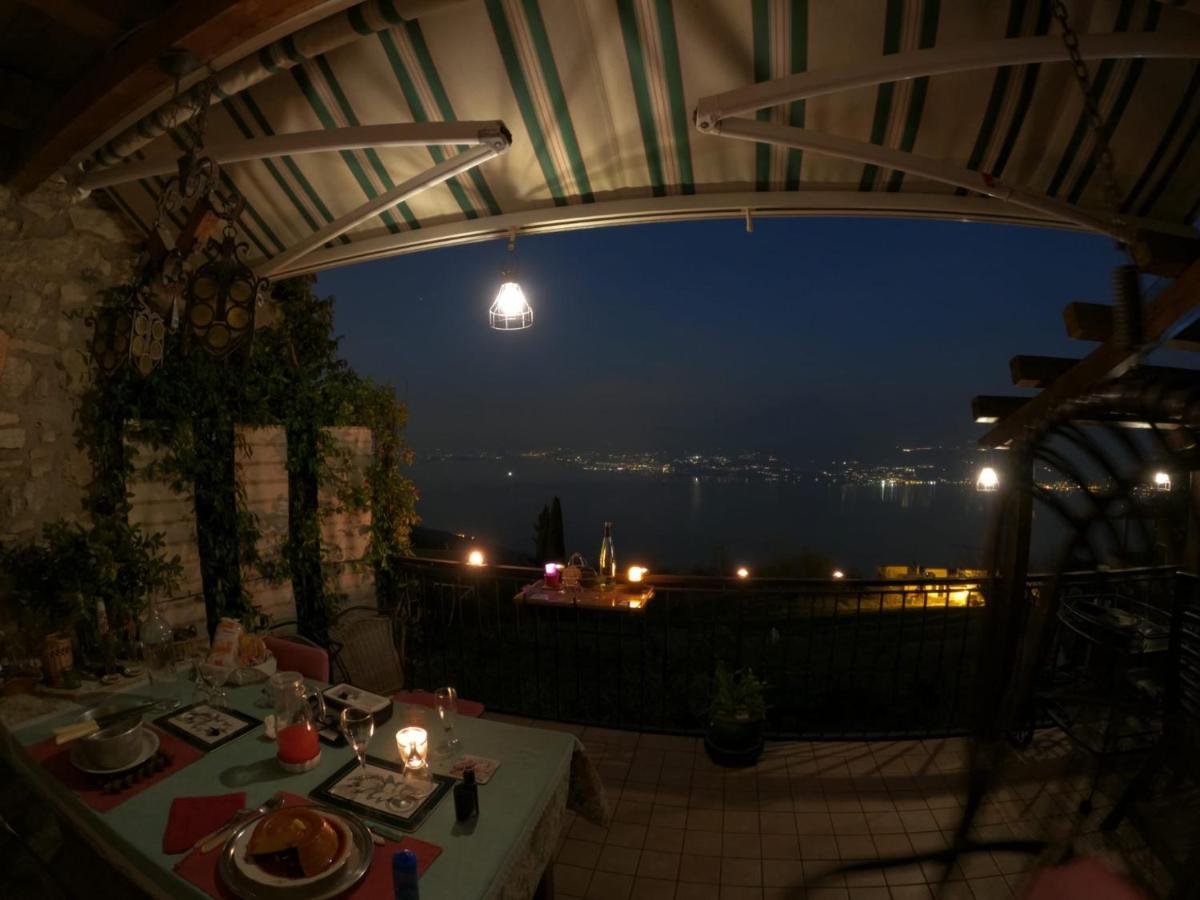 Beb Da Paolo Con Vista Lago San Zeno di Montagna Exterior photo